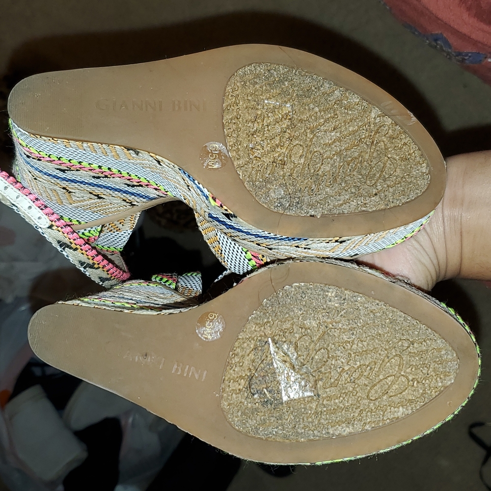 Multicolor Platform  used only twice 6.5